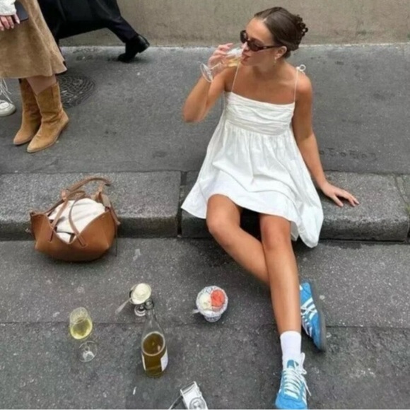 Reformation Catarina Ruched White Mini dress 🤍 sz 6 - Picture 11 of 16